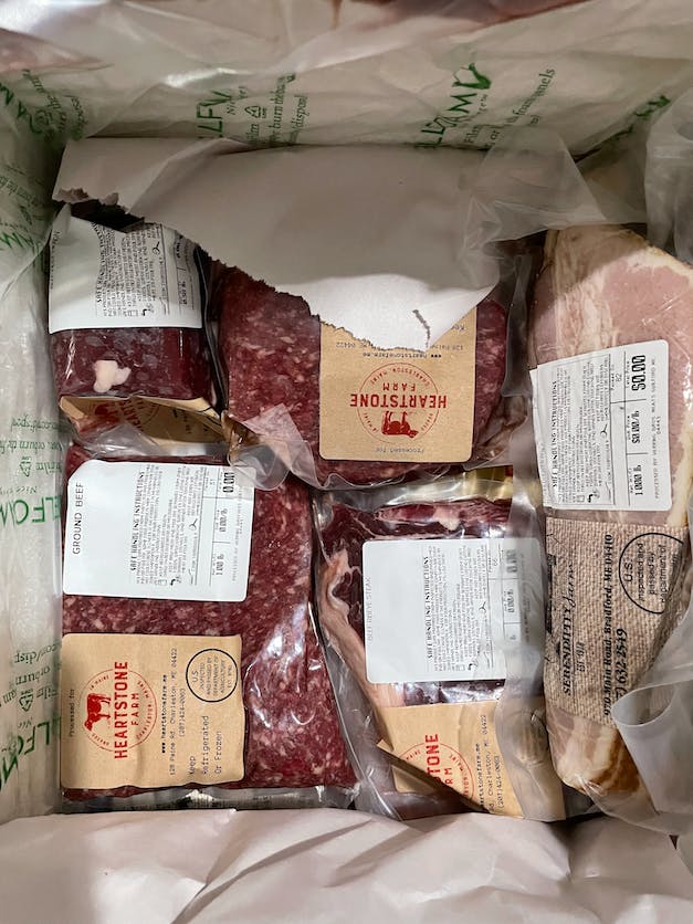 Farmer Dan Build a Box Heartstone Farm